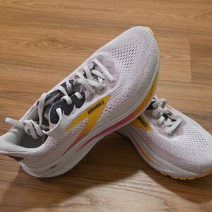 Women's Brooks Ghost 17 Running Walking Shoes Size 8.5 Wide